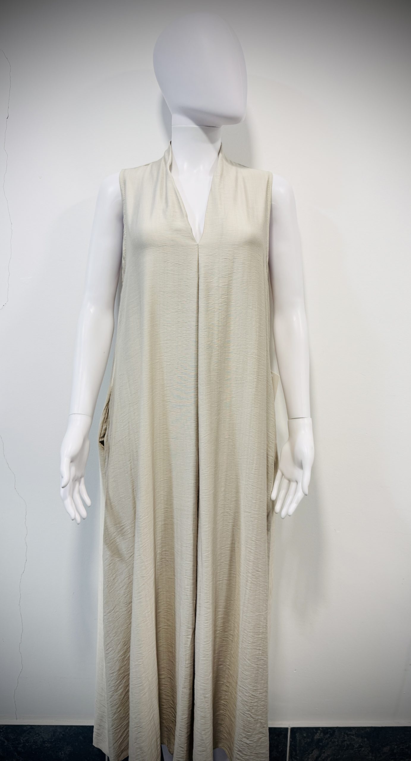 Sleeveless V-Neck Maxi Dress - Image 3